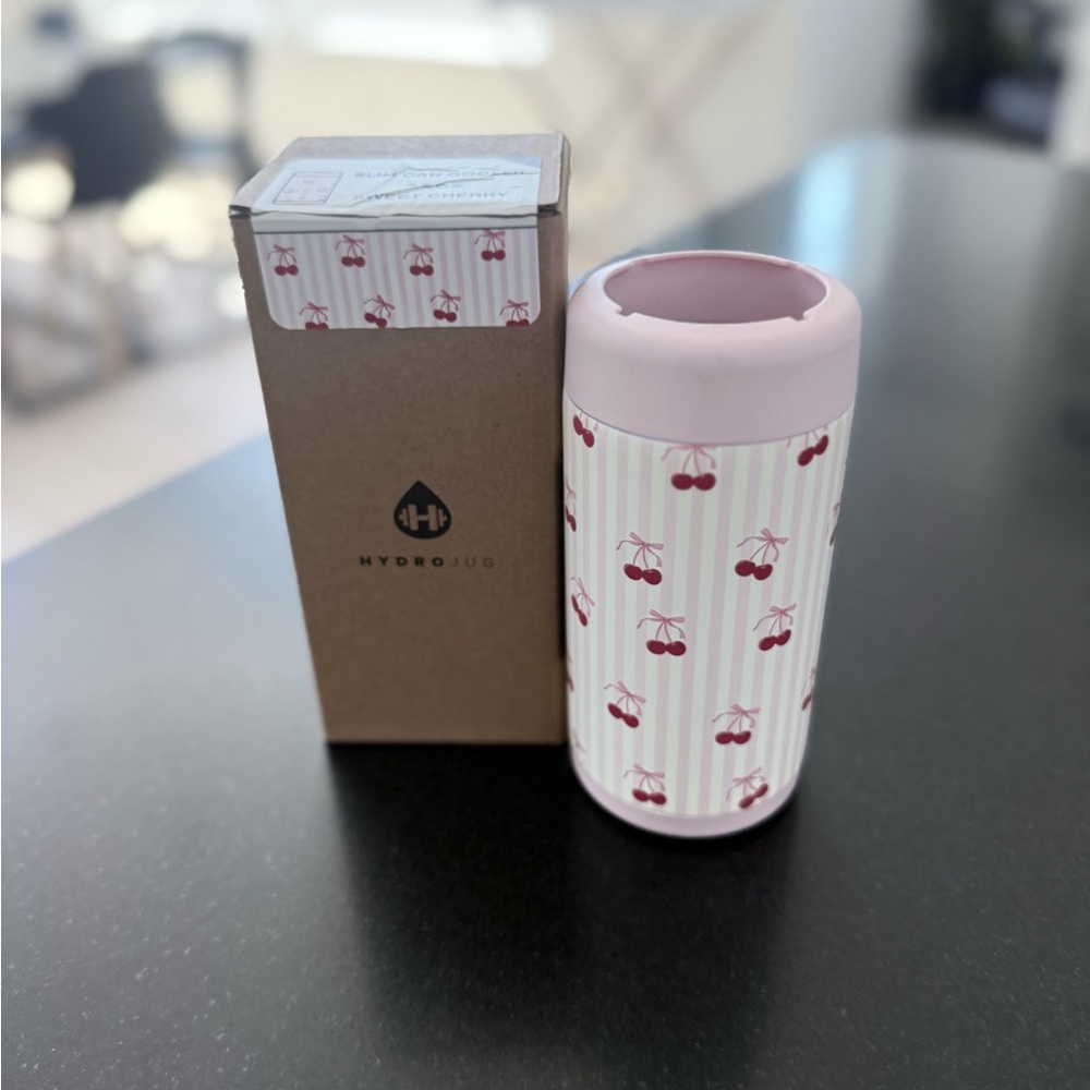 HydroJug Pink Cherry Pattern Insulated Bottle - Picture 2 of 4